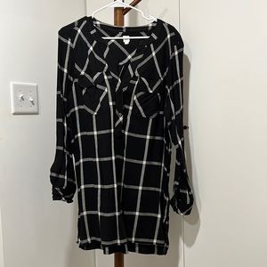 Gap Black plaid top